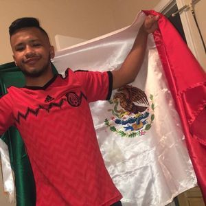 Meet your Posher, Luis